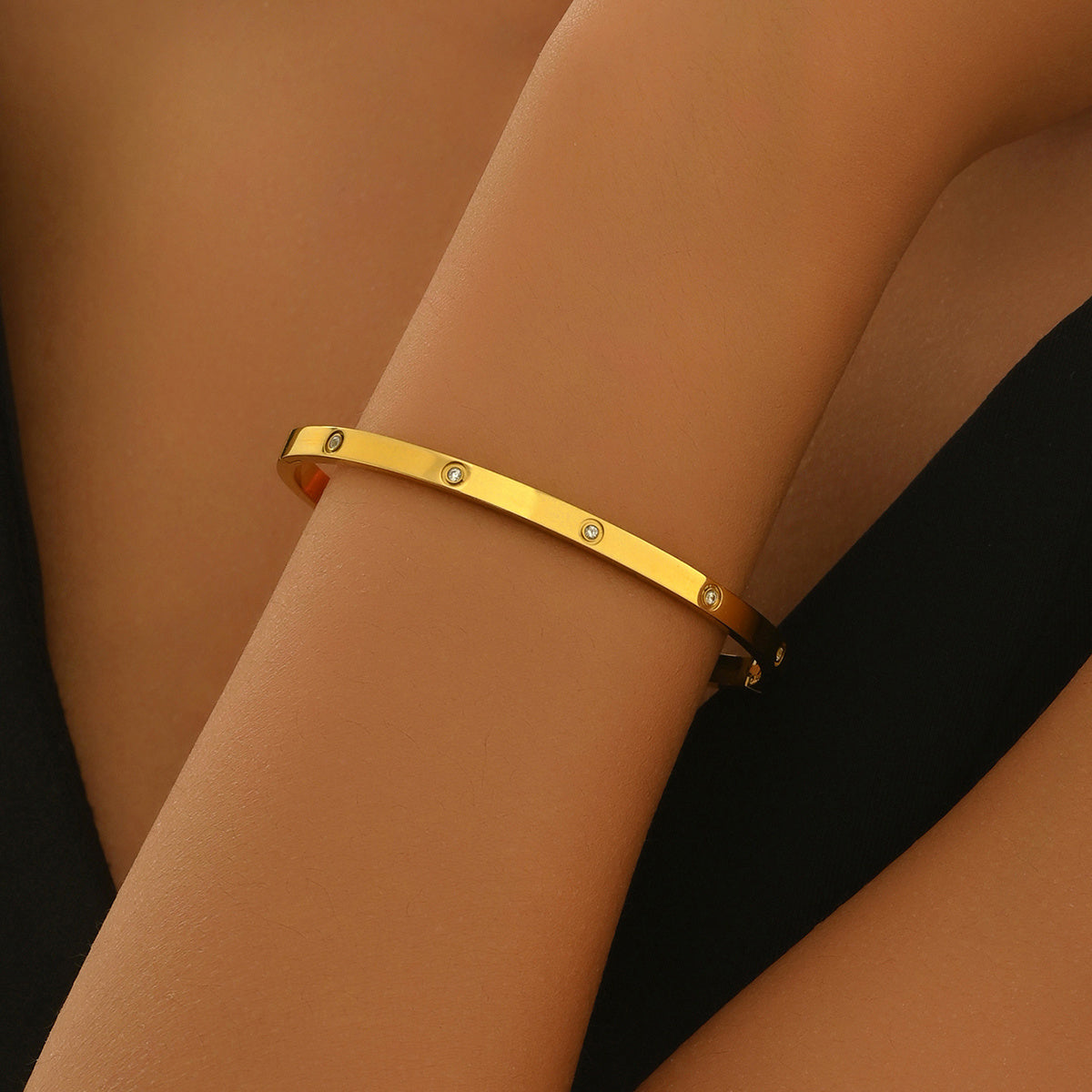 Lxalry 18K Gold Plated Stainless Steel Minimalist Bracelet