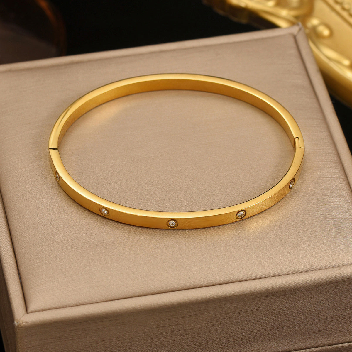 Lxalry 18K Gold Plated Stainless Steel Minimalist Bracelet
