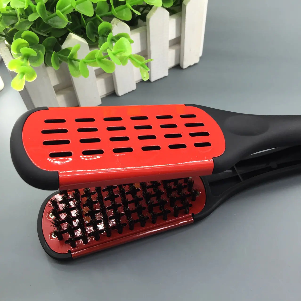 Silk press straightening brush